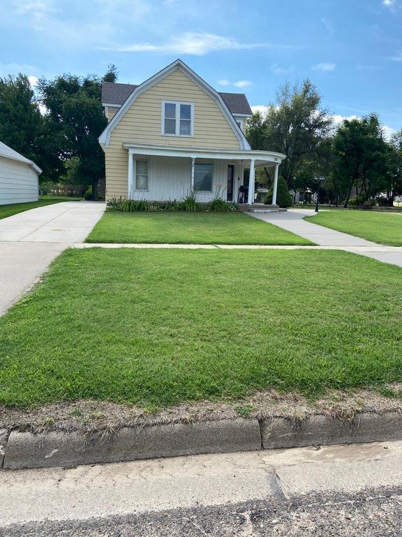 126 S Main St, Larned, KS 67550 Trulia