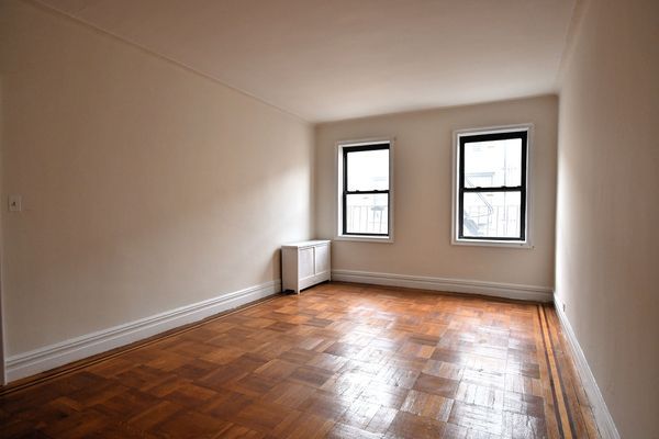 655 Pelham Pkwy N #6, Bronx, NY 10467