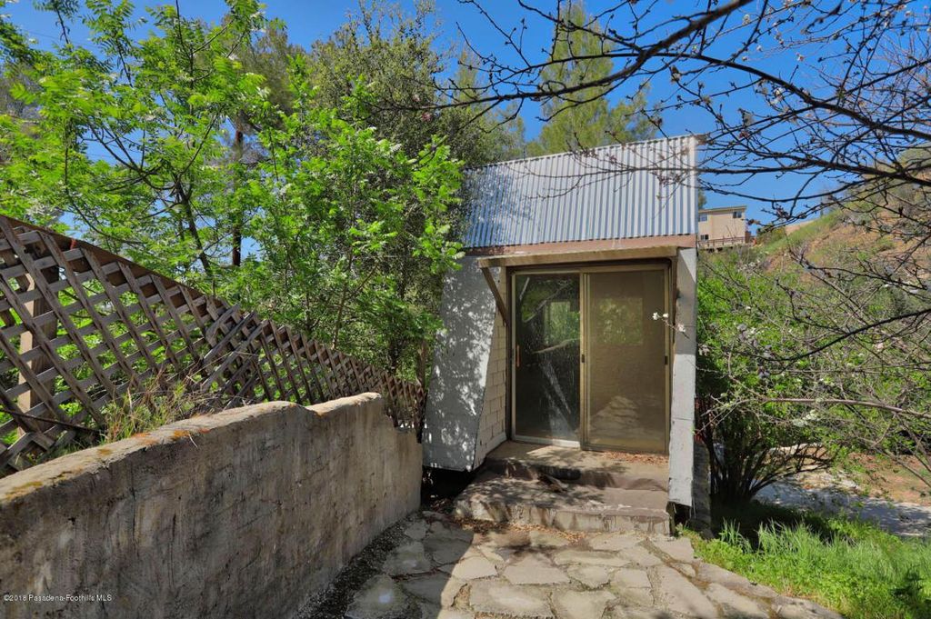 703 Wonder View Dr, Monte Nido, CA 2 Bed, 2 Bath SingleFamily Home