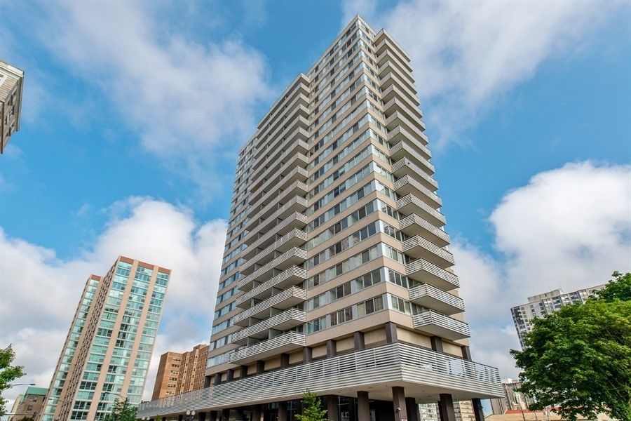 5601 N Sheridan Rd #5A, Chicago, IL 60660