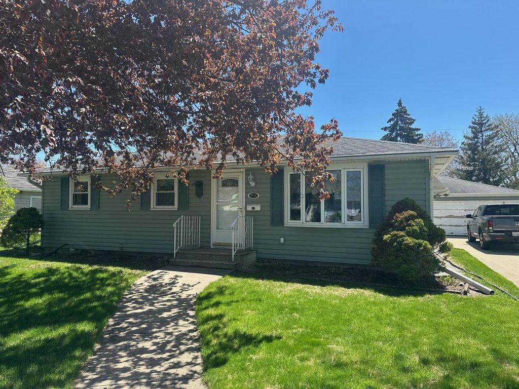 208 STATE STREET, Neenah, WI 54956