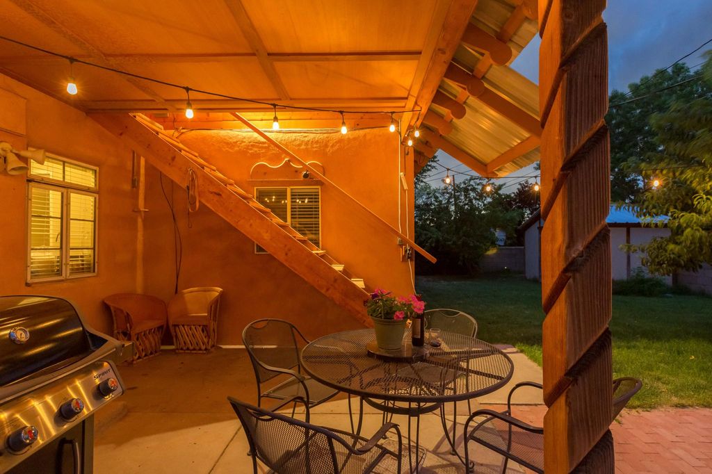 6233 1/2 Hannett Ave NE, Albuquerque, NM 87110