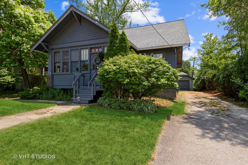 515 E Main St, Barrington, IL 60010