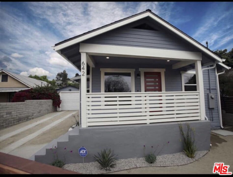 642 Silver Lake Blvd, Los Angeles, CA 90026