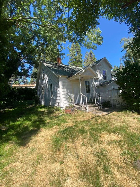 377 Oregon St, Weed, CA 96094 MLS 20230768 Trulia