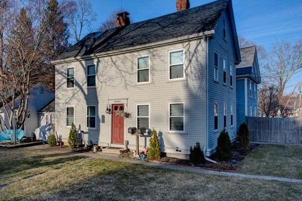 17 Andover St #1, Georgetown, MA 01833
