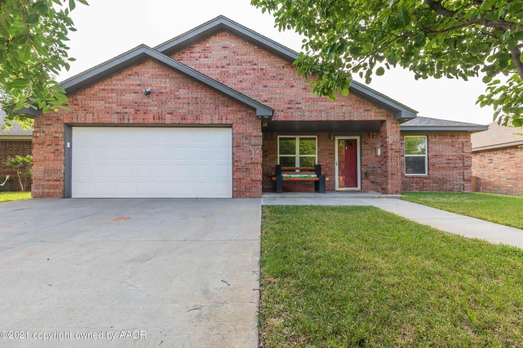 3803 S Roberts St, Amarillo, TX 79118