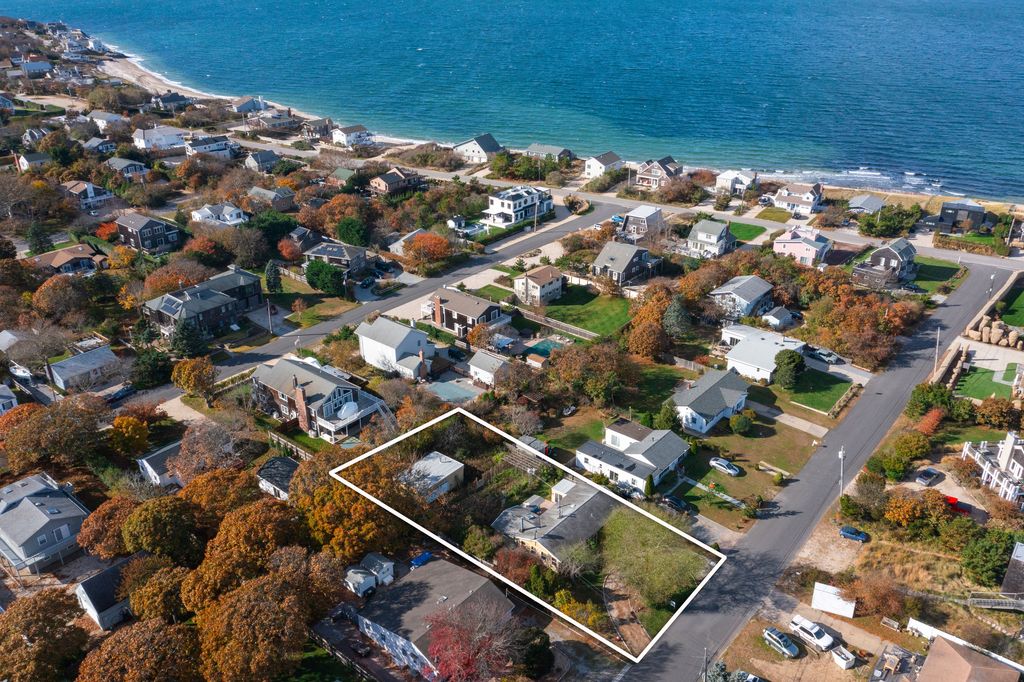 24 Kirk Ave, Montauk, NY 11954 See Estimated Value