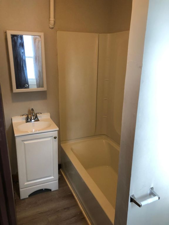 10 Lilley Ave #6, Lowell, MA 01850