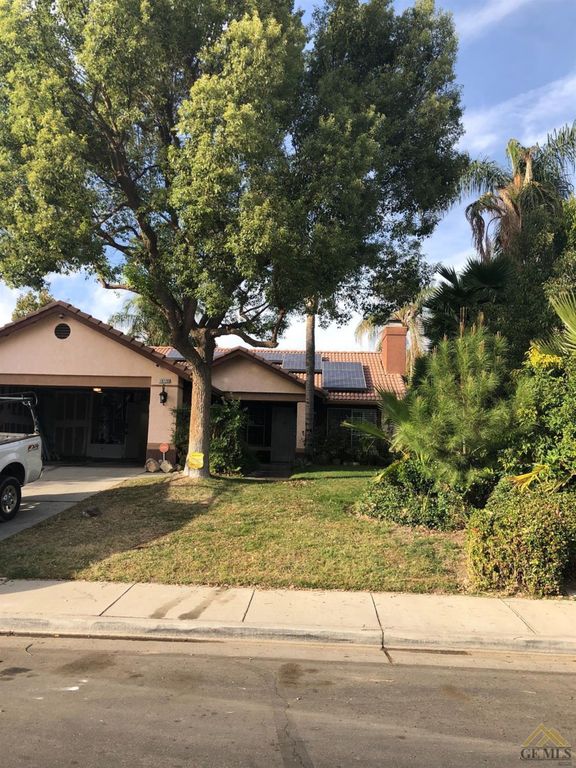 10720 Sunset Canyon Dr, Bakersfield, CA 93311