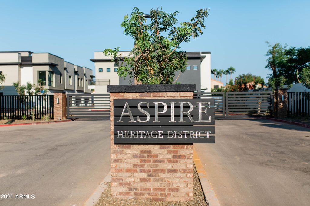 165 E Lexington Ave, Gilbert, AZ 85234