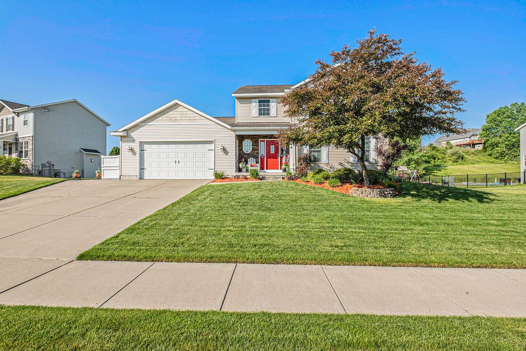 5146 S Silverstone Dr NE, Comstock Park, MI 49321 Trulia
