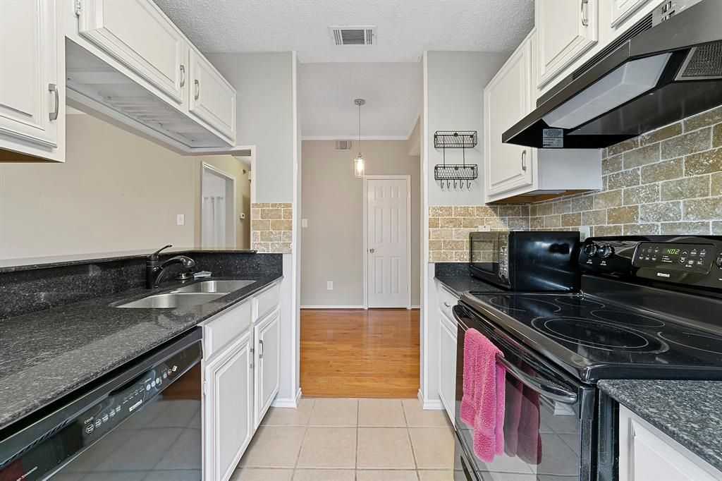 6208 Oram St #17, Dallas, TX 75214