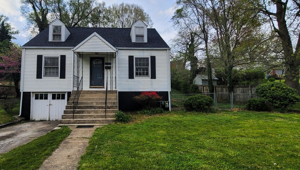 2615 Lansing Dr SW, Roanoke, VA 24015