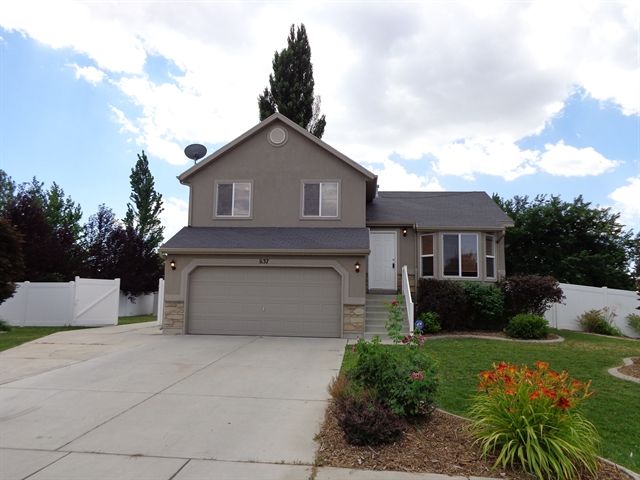 1137 N 1000 W, Clearfield, UT 84015