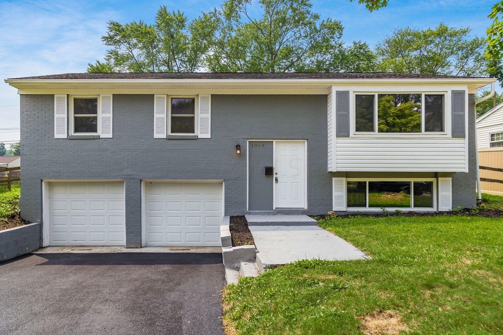 1053 Roche Ct N, Columbus, OH 43229
