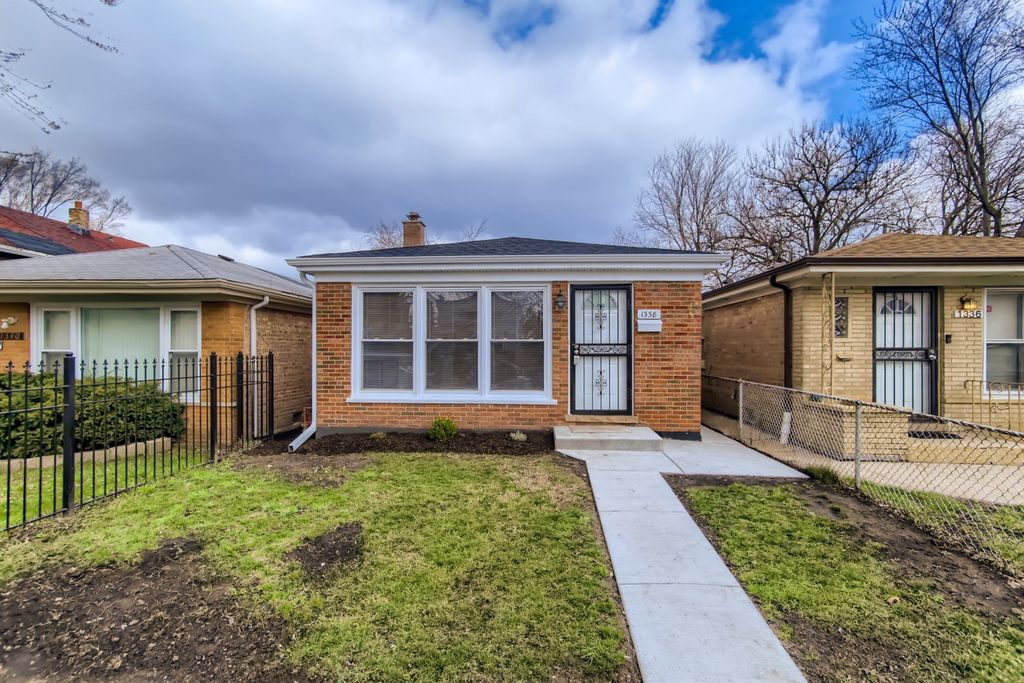 1338 W 108th Pl, Chicago, IL 60643