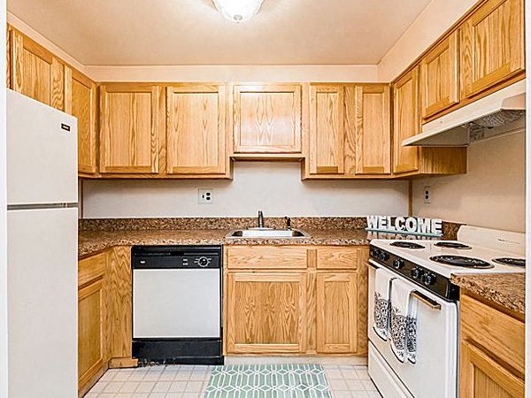 1342 W Wyomissing Blvd, Reading, PA 19609
