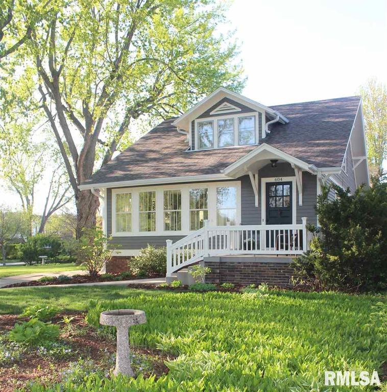 604 Beverly Ave, Macomb, IL 61455