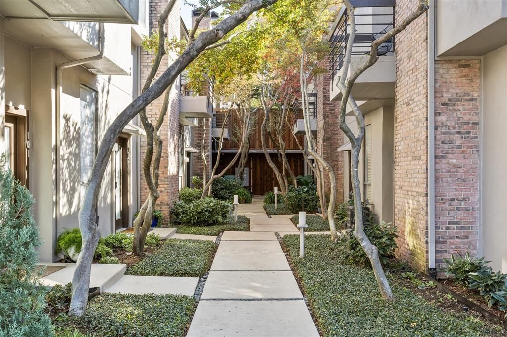 3948 Buena Vista St #106, Dallas, TX 75204