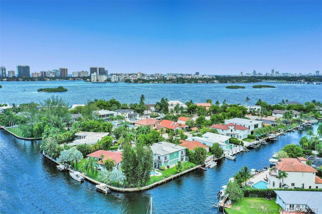 13300 Biscayne Bay Ter, Miami, FL 33181