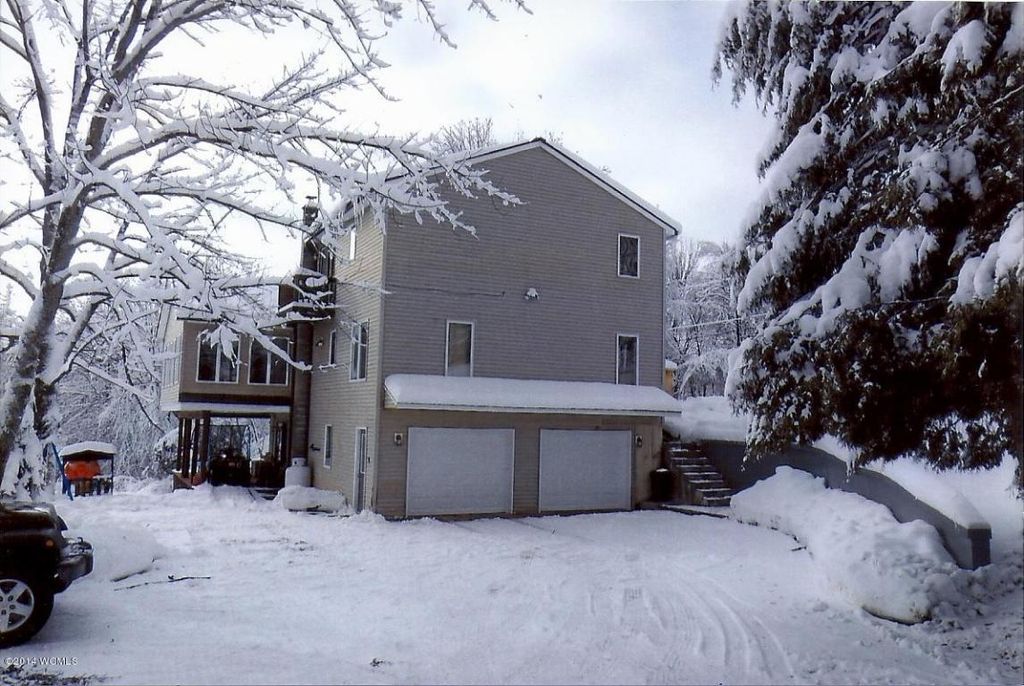 36 Gillespie Rd, Middle Granville, NY 3 Bed, 3 Bath SingleFamily