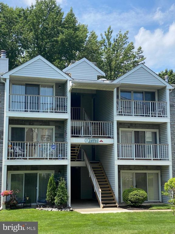 19 Hemlock Ct #19, Trenton, NJ 08619