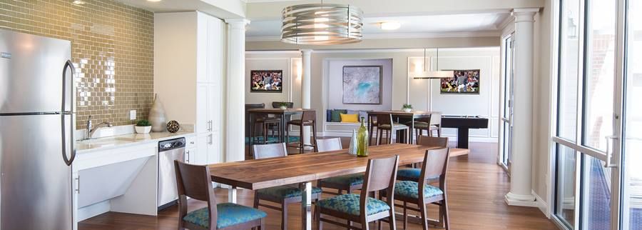 250 Station Cir, Dedham, MA 02026