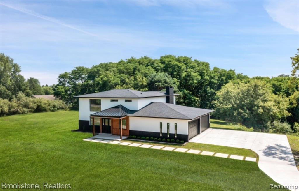 9155 Davisburg Rd, Clarkston, MI 48348 See Est. Value, Schools & More