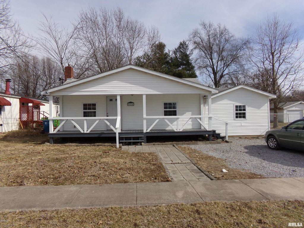 524 N Bush Ave, Hurst, IL 62949 Trulia