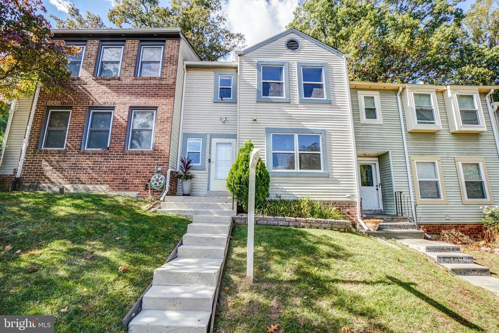 11745 Summer Oak Dr, Germantown, MD 20874