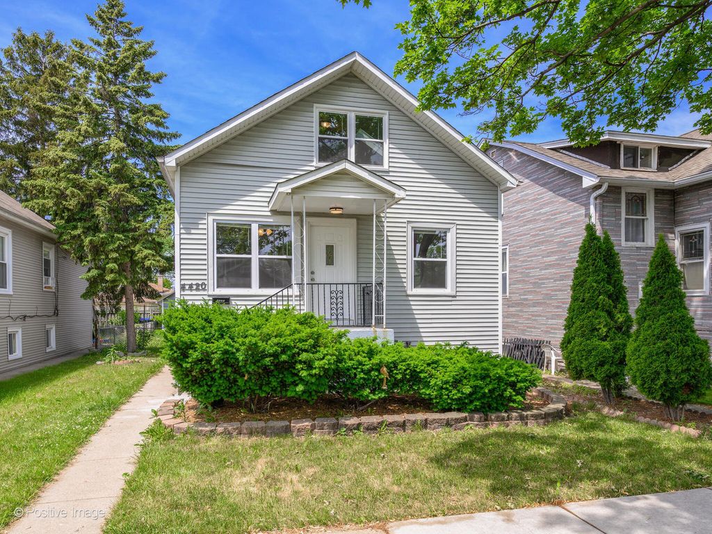 4420 N Meade Ave, Chicago, IL 60630
