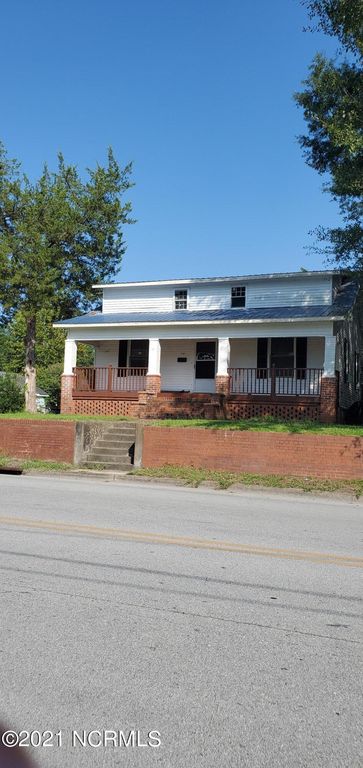 619 Hudnell St, Washington, NC 27889