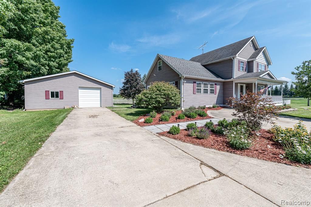 2528 N Lapeer Rd, Lapeer, MI 48446 Trulia