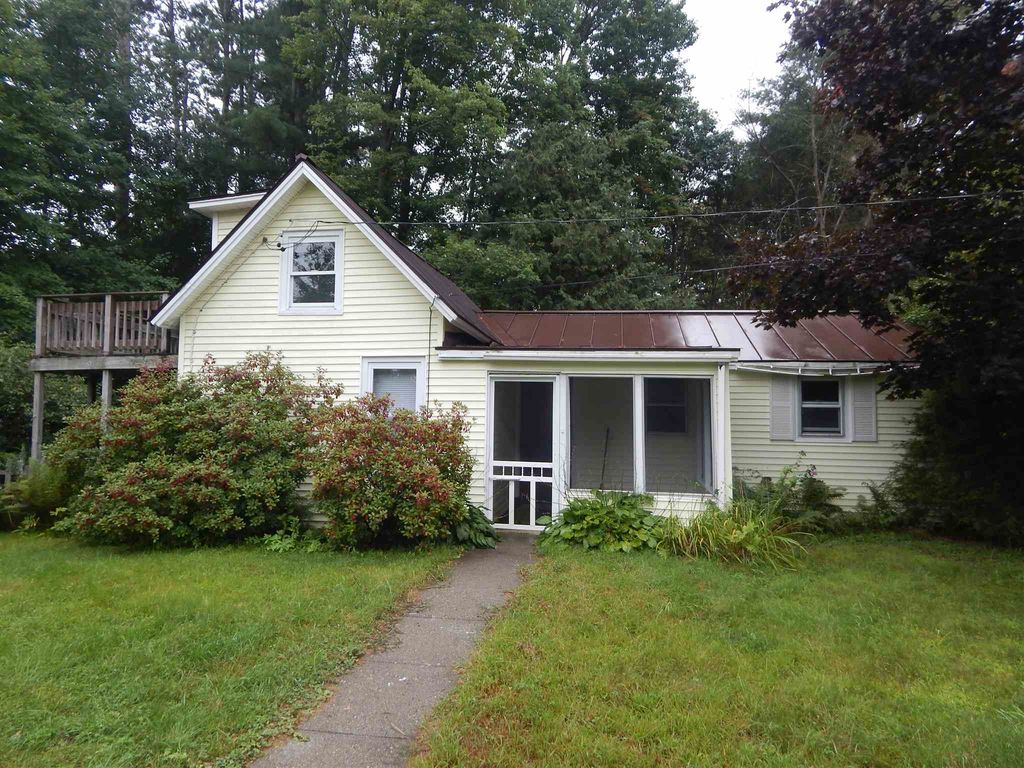 33 C St, White River Junction, VT 05001 3 Bed, 1 Bath SingleFamily
