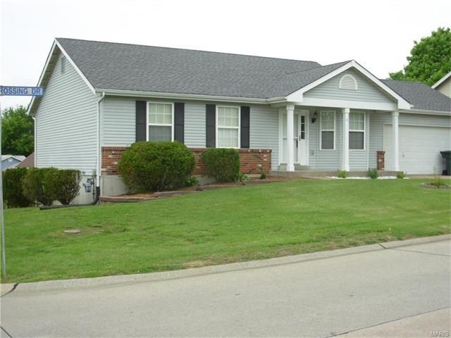19 McClay Crossing Dr, Saint Peters, MO 63376