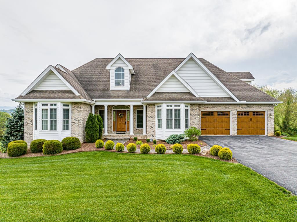 21030 Skyward Dr, Abingdon, VA 24211