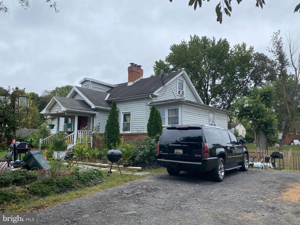 6309 Somerset Rd, Riverdale, MD 20737