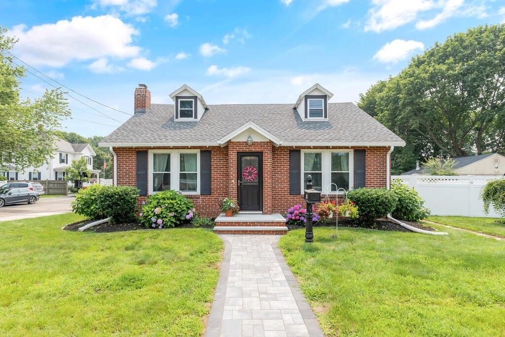 79 Dodge St, Beverly, MA 01915