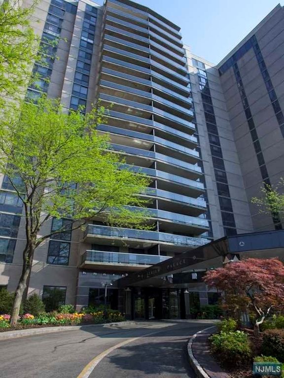 1512 Palisade Ave Fort Lee For Sale
