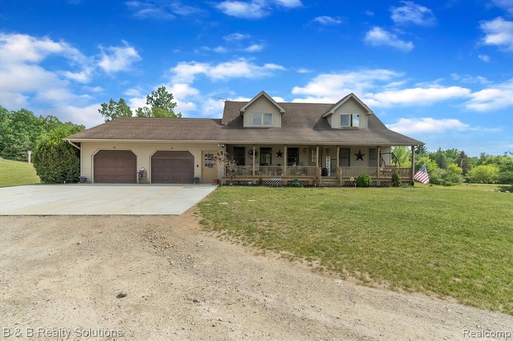 6164 Willits Rd, Fostoria, MI 48435