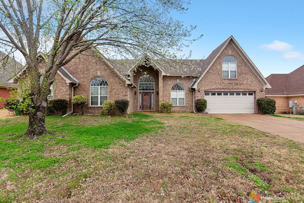 8386 Twin Angel Cv, Memphis, TN 38125 3 Bed, 2 Bath SingleFamily