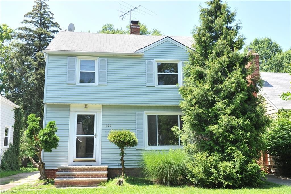 1098 Winston Rd, South Euclid, OH 44121