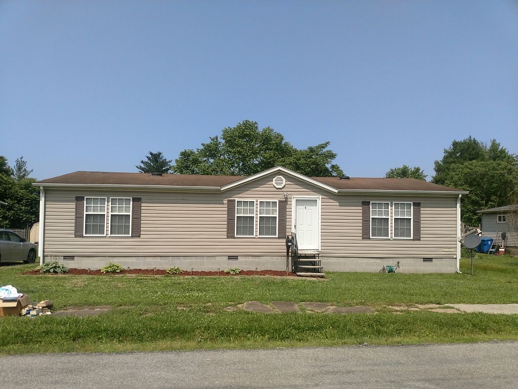 910 Newton Ave, Johnston City, IL 3 Bed, 2 Bath SingleFamily Home