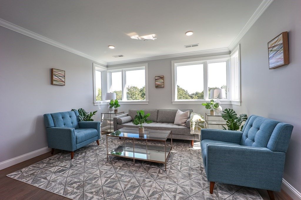 1400 Centre St #403, Roslindale, MA 02131