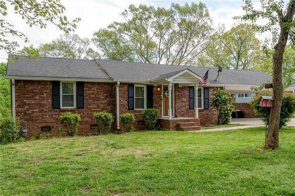 717 Cheatham Hill Rd SW, Marietta, GA 30064