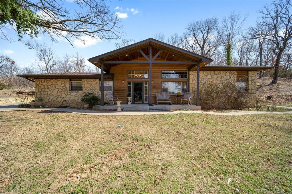 11 SE 582nd Trl, Locust Grove, OK 3 Bed, 3 Bath SingleFamily Home 34 Photos Trulia