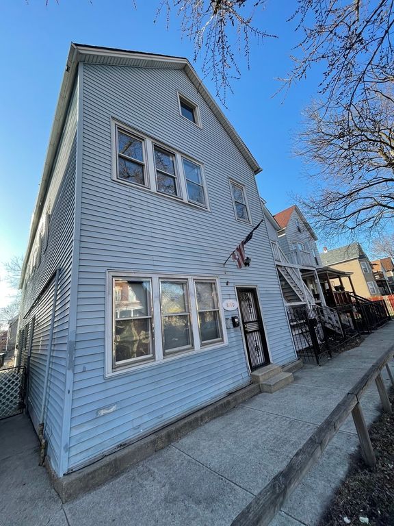8240 S Houston Ave, Chicago, IL 60617