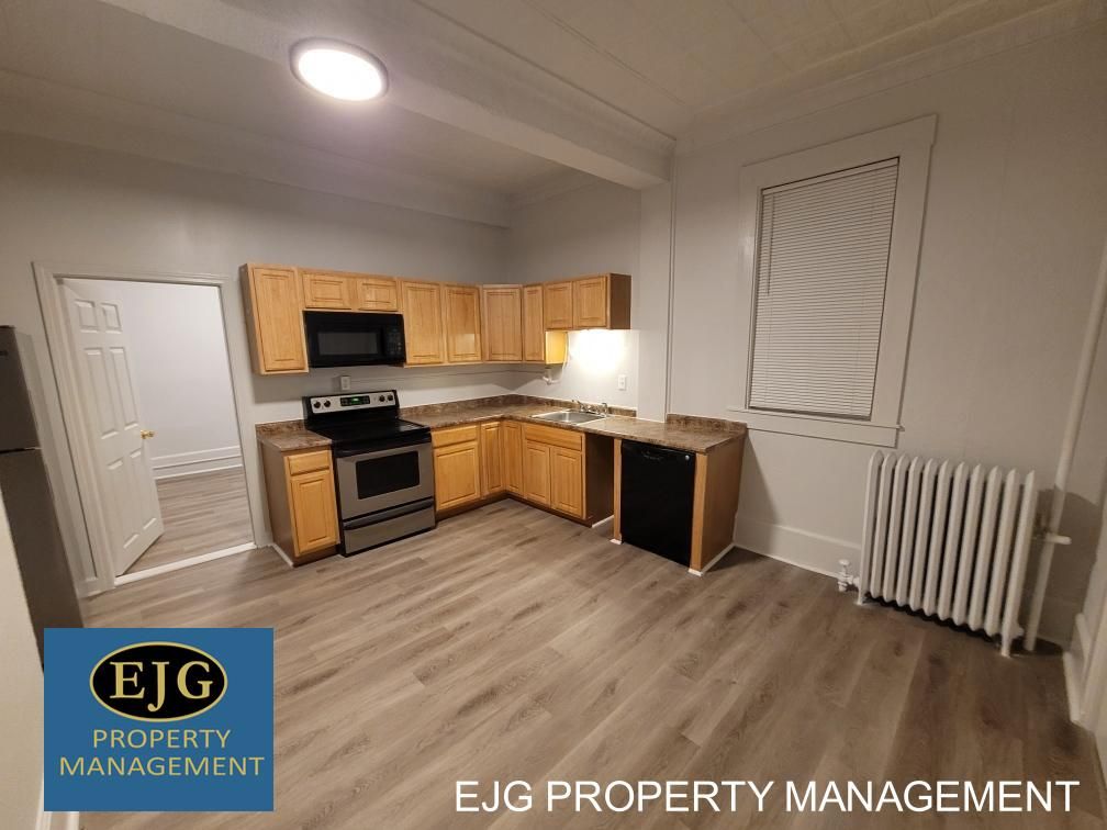 14 W Bow St #5, Franklin, NH 03235