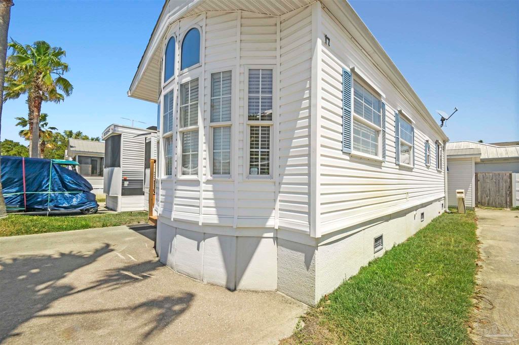 81 Payne St Miramar Beach FL - B5b0e3c49c7eaa395e8725e747f82b32 Full 